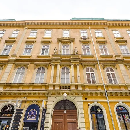 Apartment Little Cola In Dohany Street With Ac Budapest