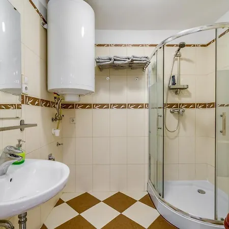 Apartment Little Cola In Dohany Street With Ac *